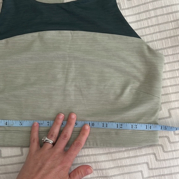 Outdoor Voices Move Free TechSweat Crop Top large - Picture 14 of 16